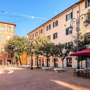 Hostly - La Pera - 2 Bedrooms, Full Center Apartament Piza